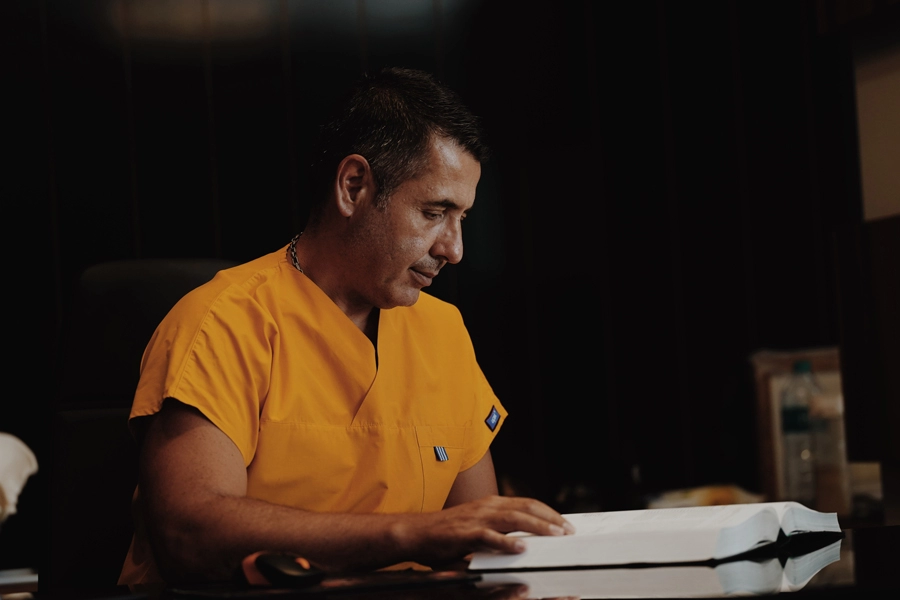 Op. Dr. Serkan Hezar